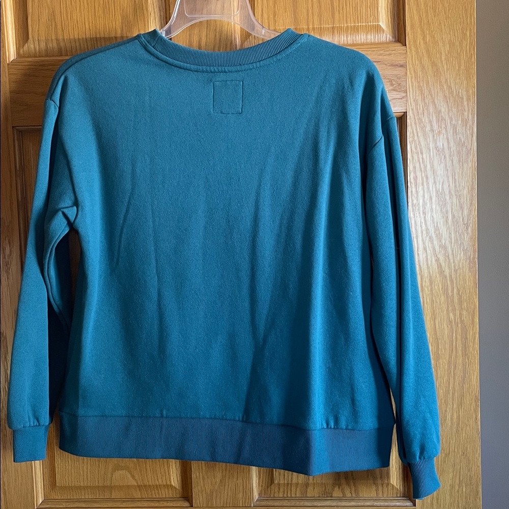 Size M Hunter green mountain sweatshirt - Picture 6 of 6